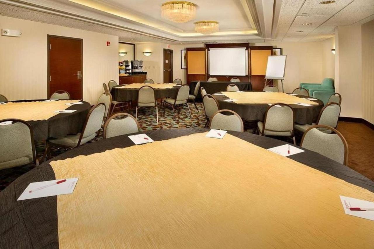 Hotel Lotus Kansas City Stadium Экстерьер фото